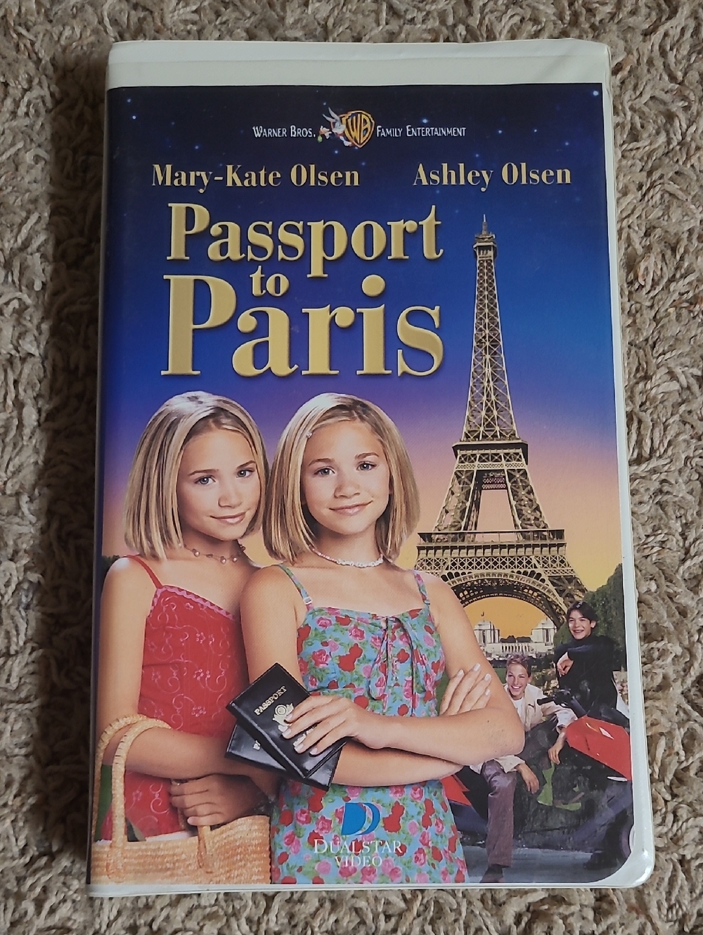 Passport to Paris VHS - Mary-Kate & Ashley Olsen
